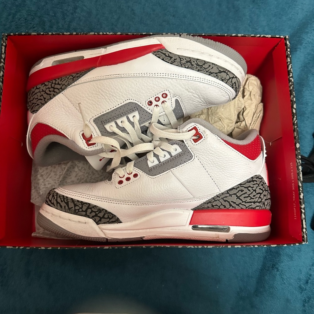 Jordan 3’s. worn quite a bit, will clean before shipping.